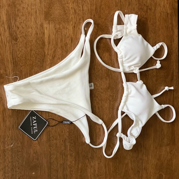 Swimsuit - Picture 2 of 4